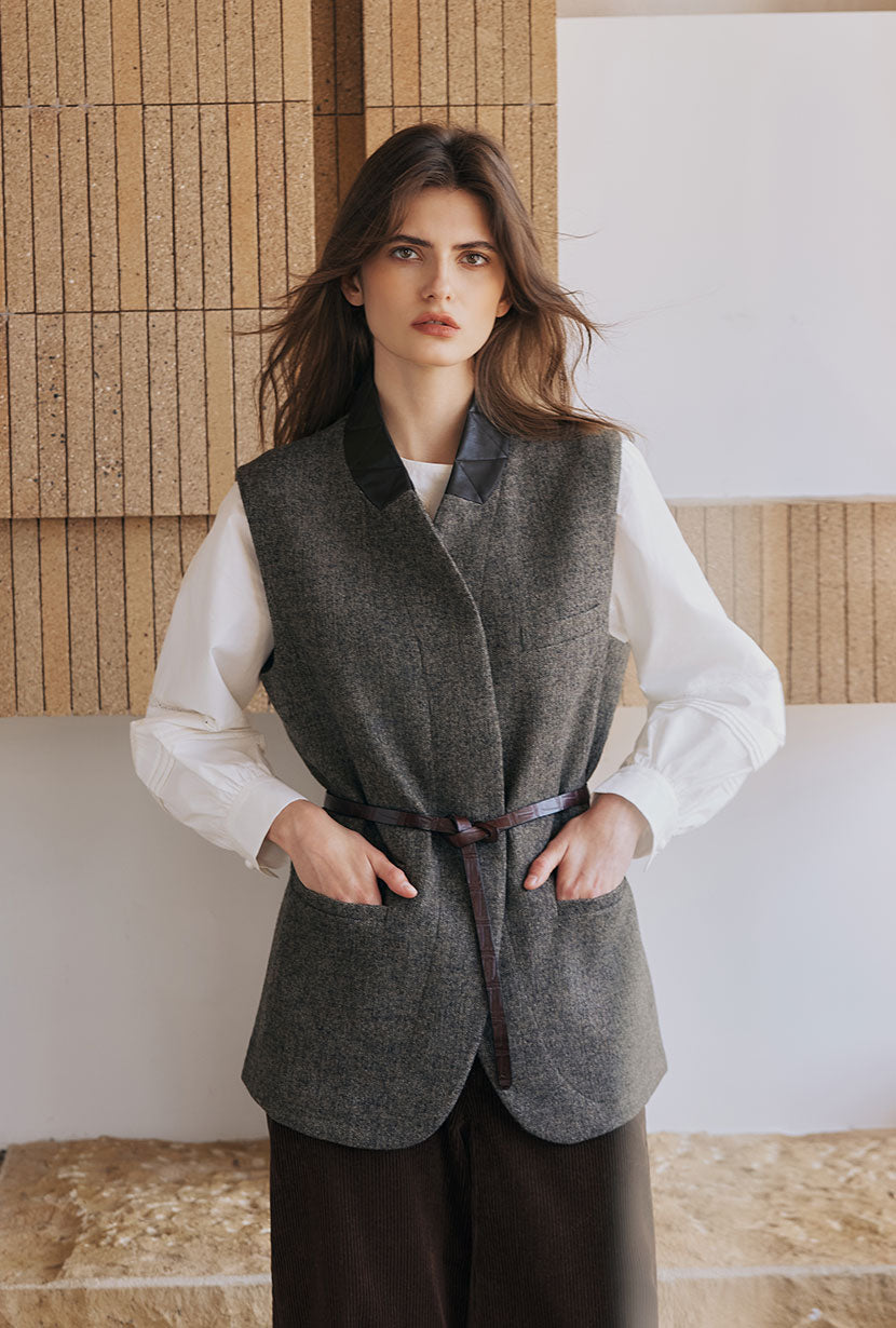 Petite Studio's Noah Wool Vest in Ash Brown