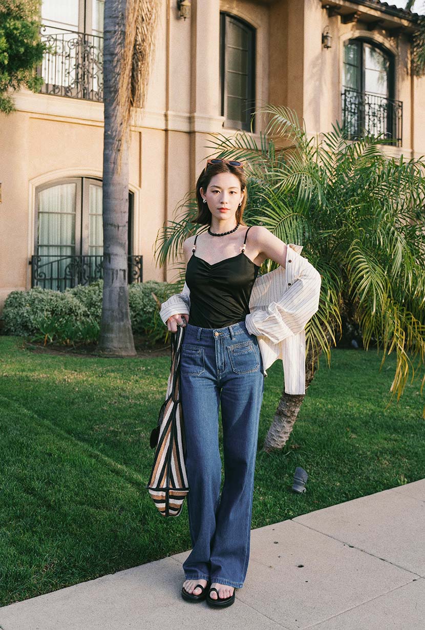 Petite Studio's Odilia Mid Rise Straight Leg Jeans in Mid Indigo 