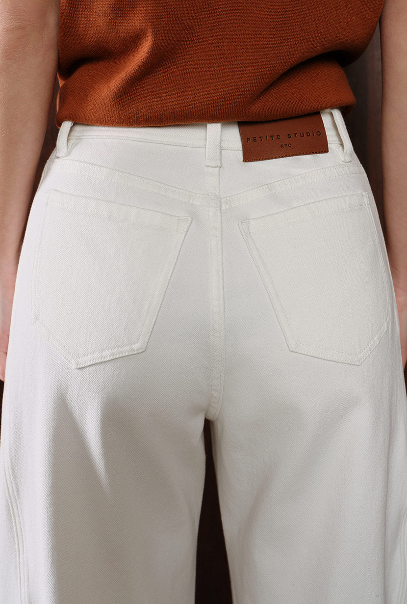 Petite Studio's Evie Mid-Rise Barrel Jeans in White 